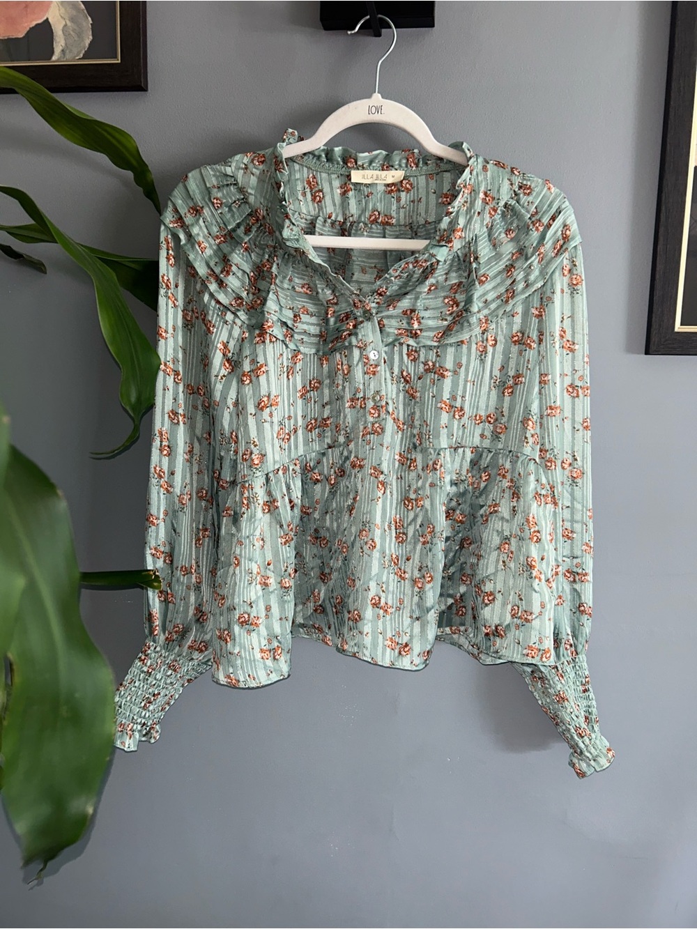Illa Illa Green Floral Ruffle Blouse sz Medium